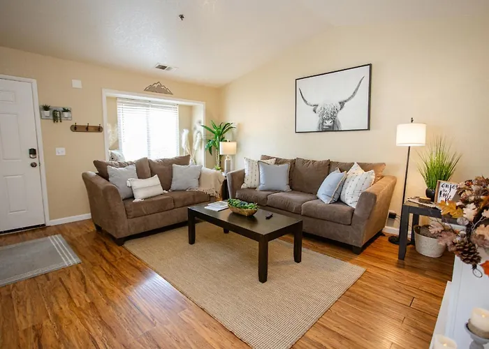 Cozy Condo 4 Miles To Park Entrance With Bbq And Steps To Dining