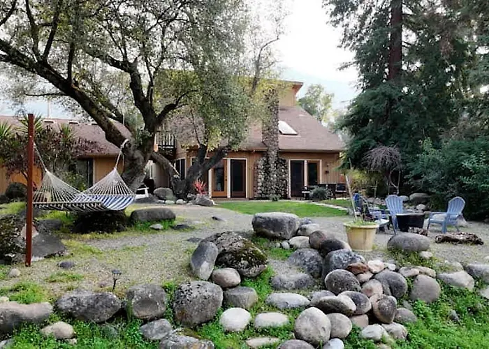 Sequoia Cabin By The River